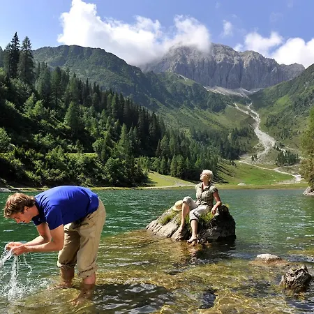 Hotel Weiler - Aktiv & Tradition Obertilliach